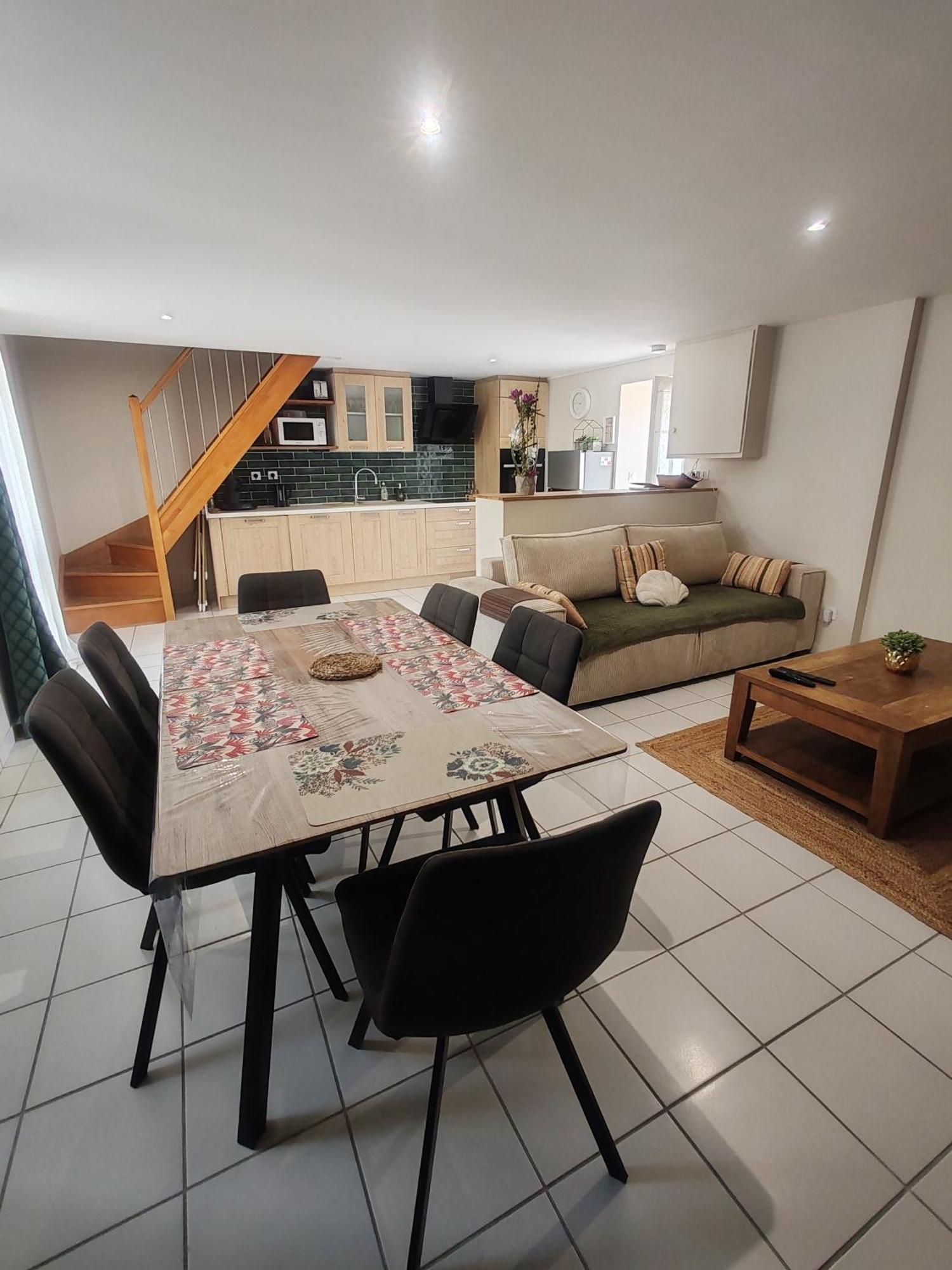 Jolie Maison Au 34 Centre-Ville Angouleme Exterior photo